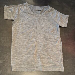 Lululemon Gray Athletic Women’s shirt